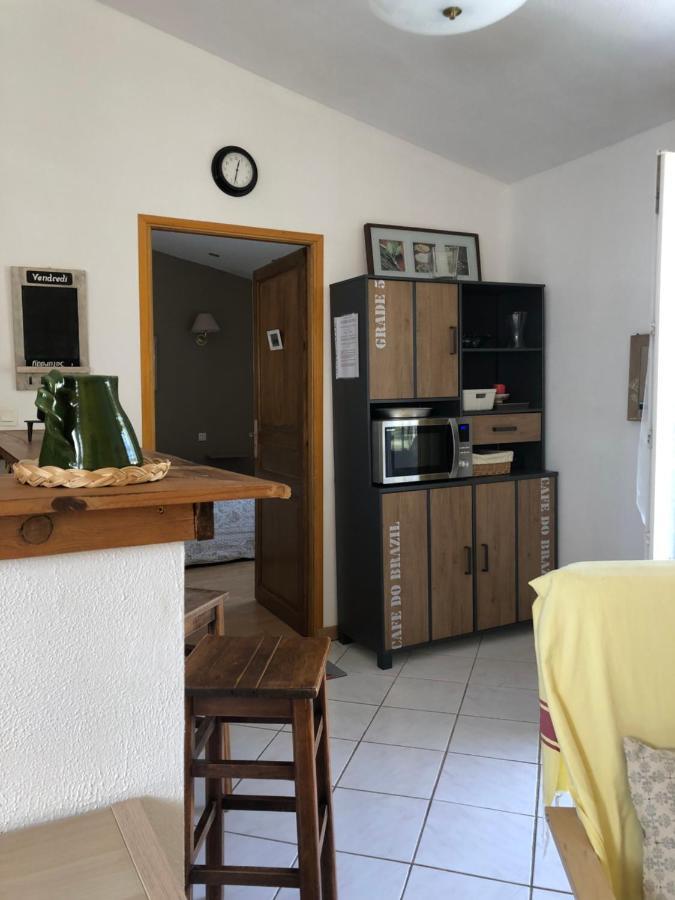 Le Cabanon Des Hirondelles Villecroze Exterior foto
